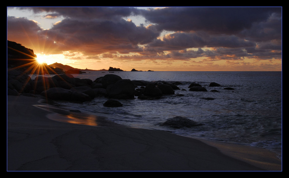 raggi sul mare