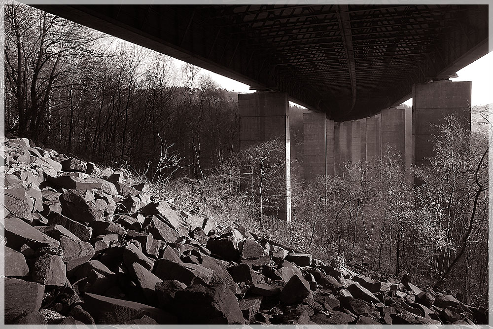 Rahmedetalbrücke...