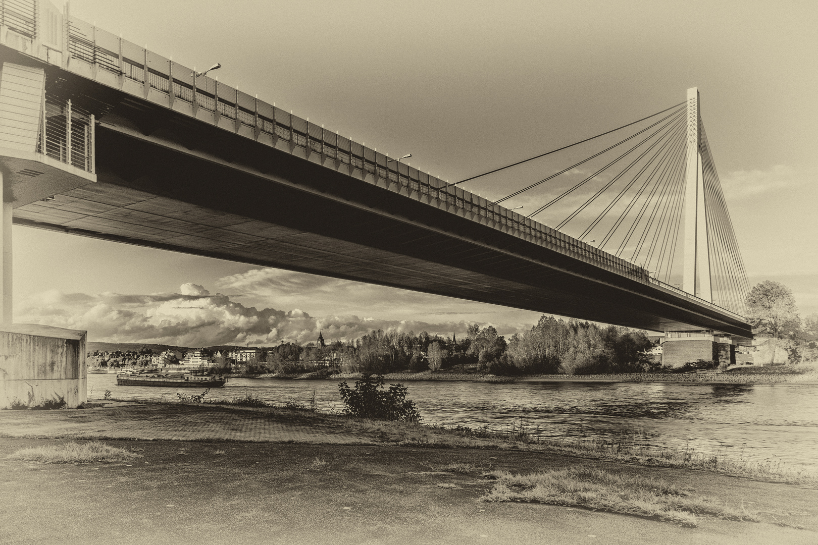 Raiffeisenbrücke