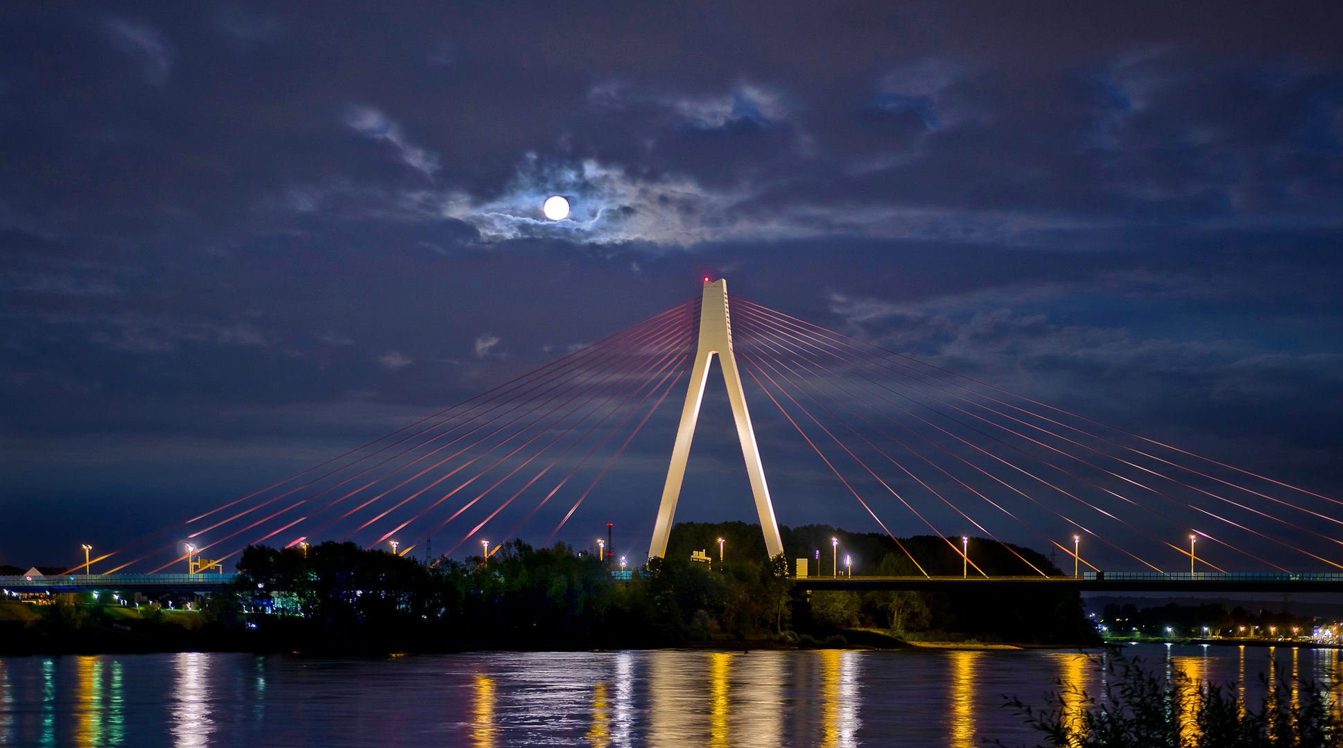 Raiffeisenbrücke bei Neuwied