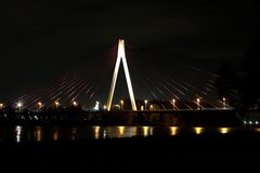 Raiffeisenbrücke Neuwied bei Nacht