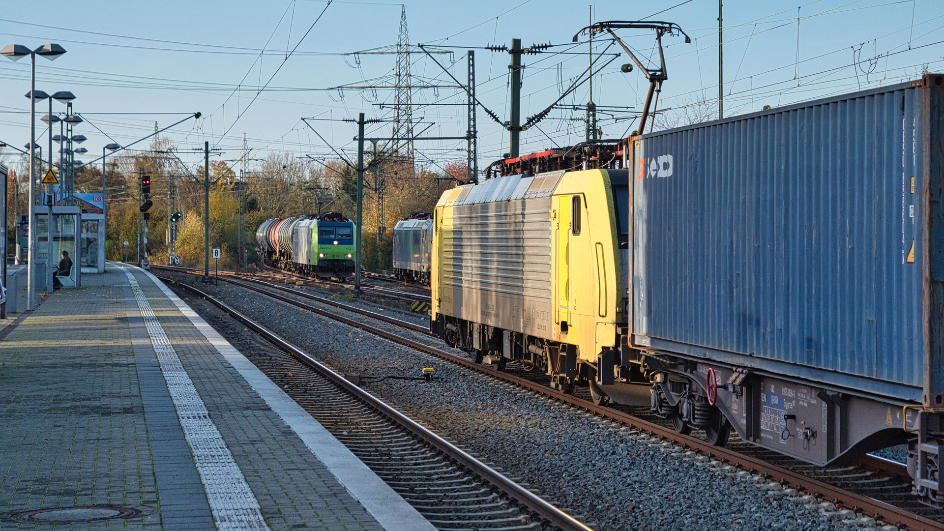 Rail Force One in Eller - Zugbegegnung