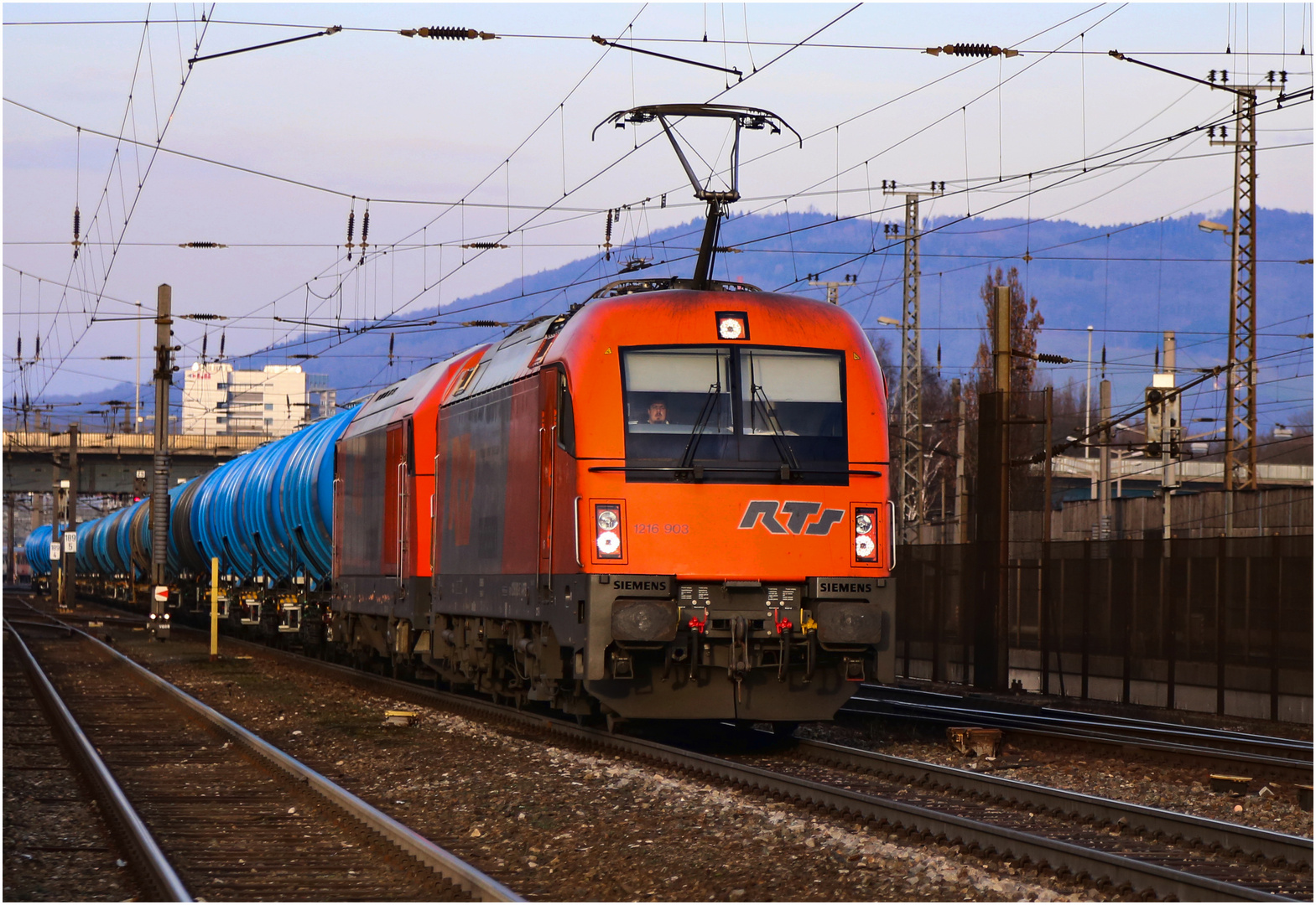 rail-transport-service