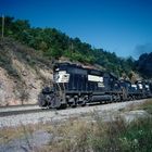 Railfan Hot Spot: NS #6078 leading a Freight Train, Montgomery Tunnel, Virginia, USA