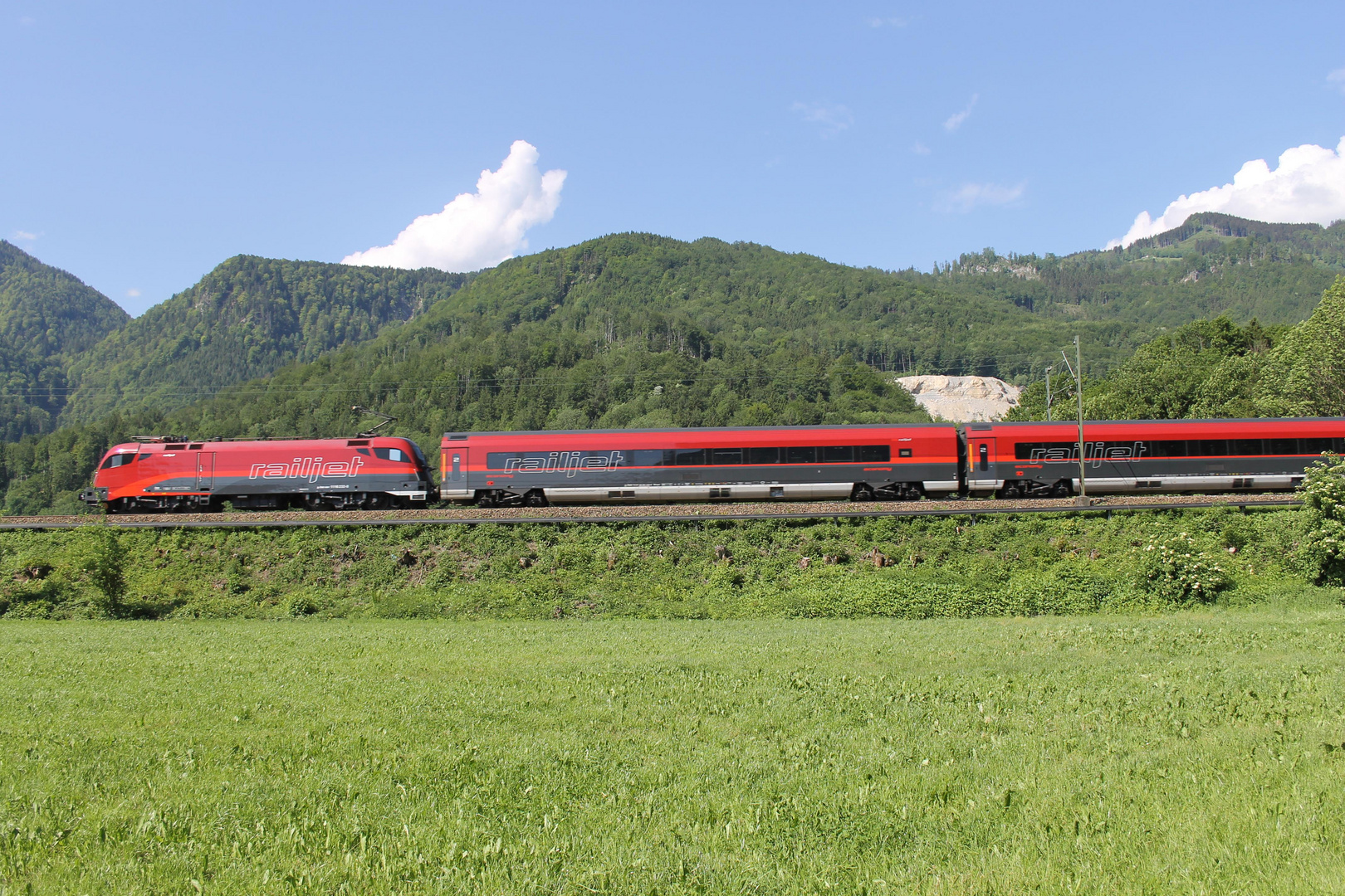 railjet bei Oberaudorf/Bayern