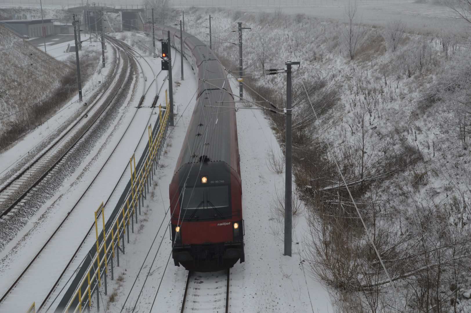 Railjet im Schnee