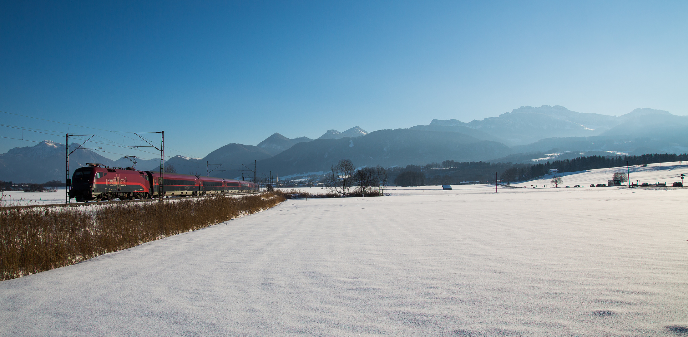 Railjet vor Kampenwand