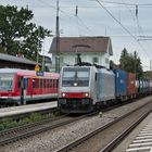 Railpool-Traxx mit Containerzug in Prien