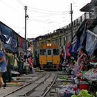 railway market maeklong.....