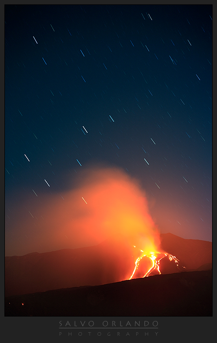 Rain of stars over fervent lava flows