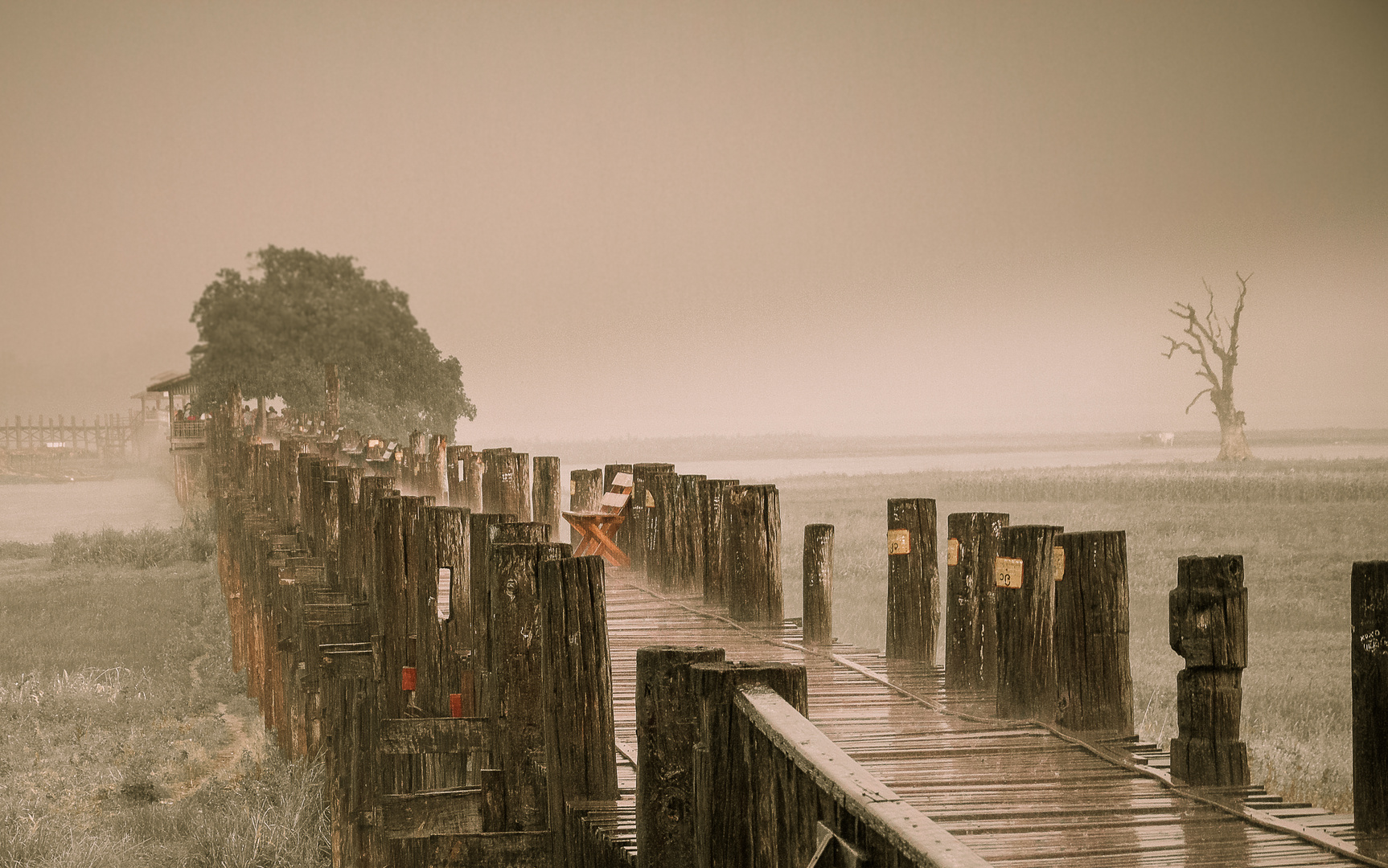 - rain u bein bridge -