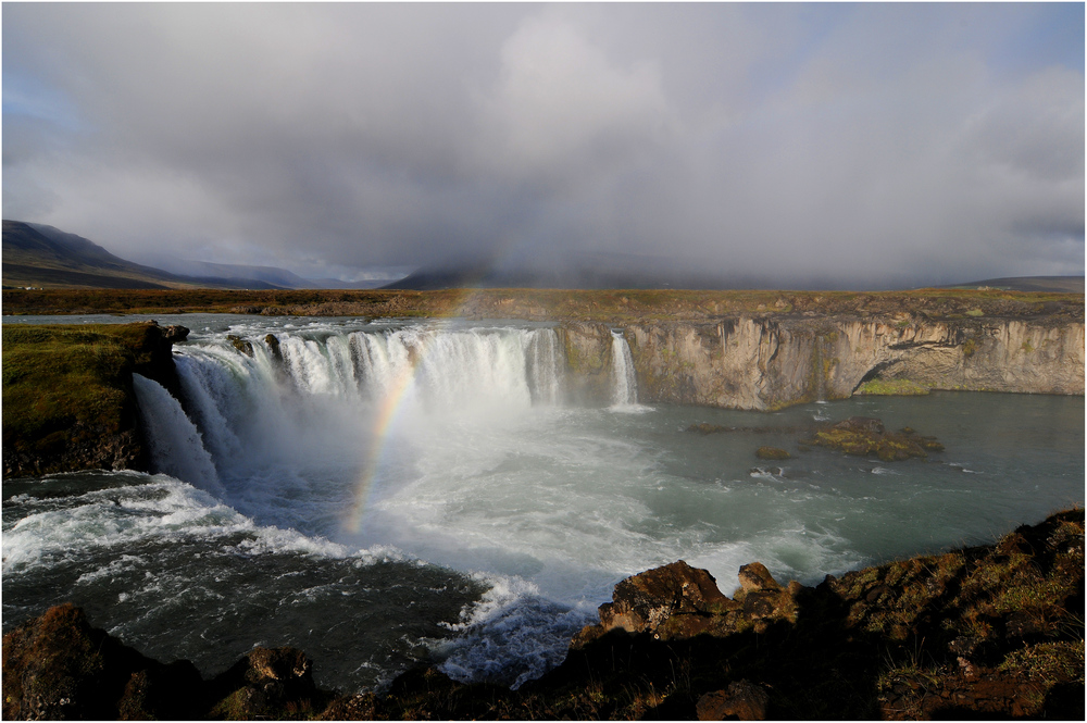 Rainbow at the Godafoss III