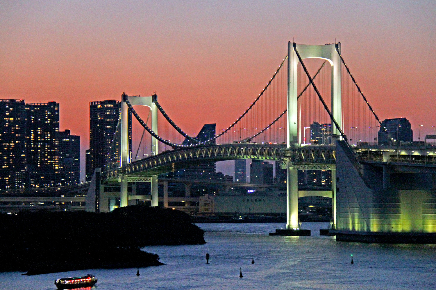 Rainbow Bridge Tokio