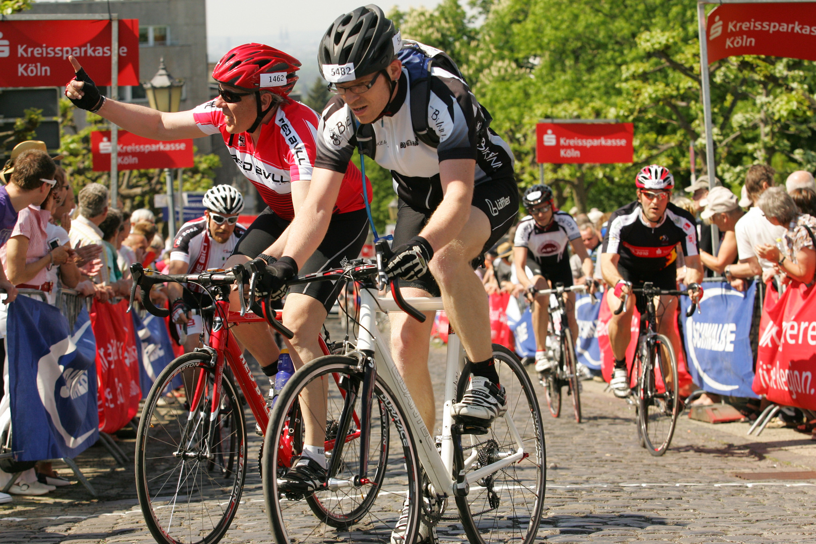 Rainer (RedBull) in Action Rund um Köln 2011