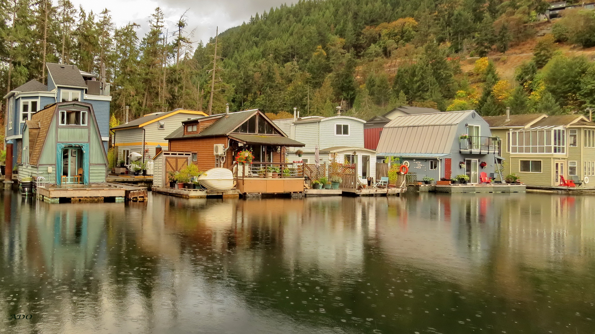 Rainy Day Floating Homes