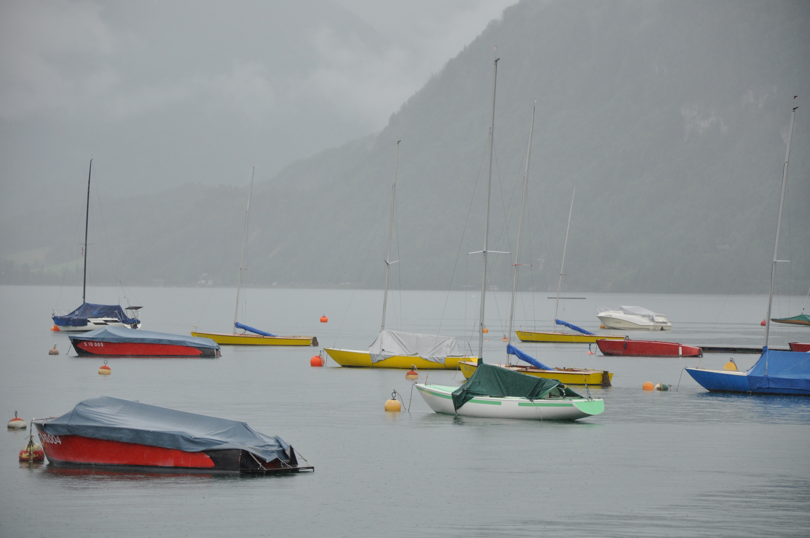 rainy day in wolfgangsee/st.gilgen