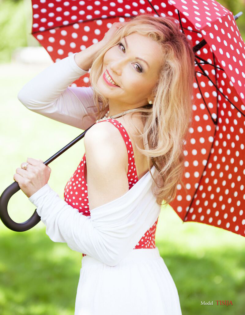 Rainy Happiness in red&white
