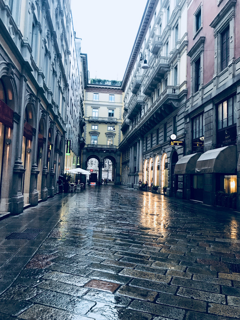 rainy Milano