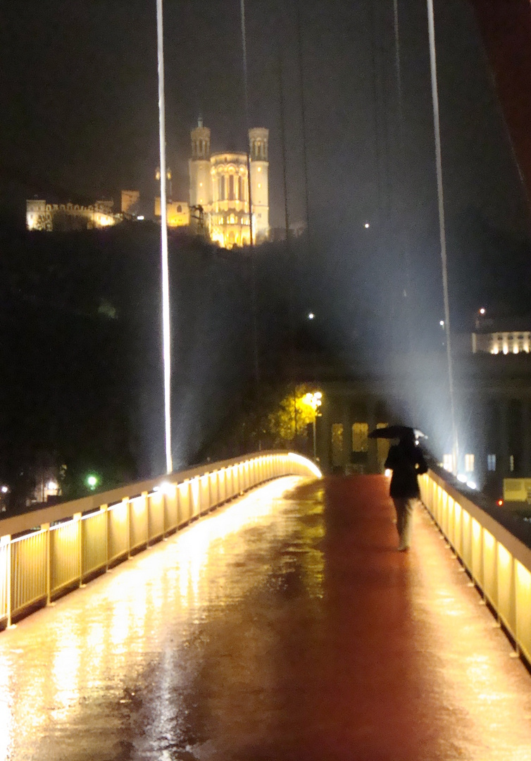 rainy night in Lyon