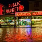 Rainy night @ Pike Place