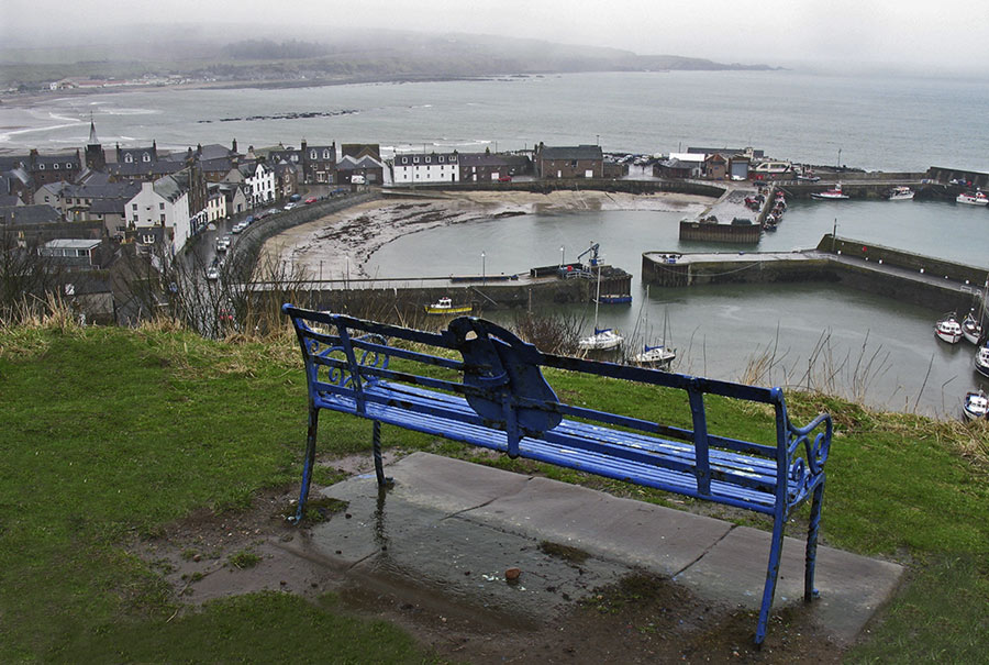 Rainy Weather – Blick über den Hafen von Stonehaven