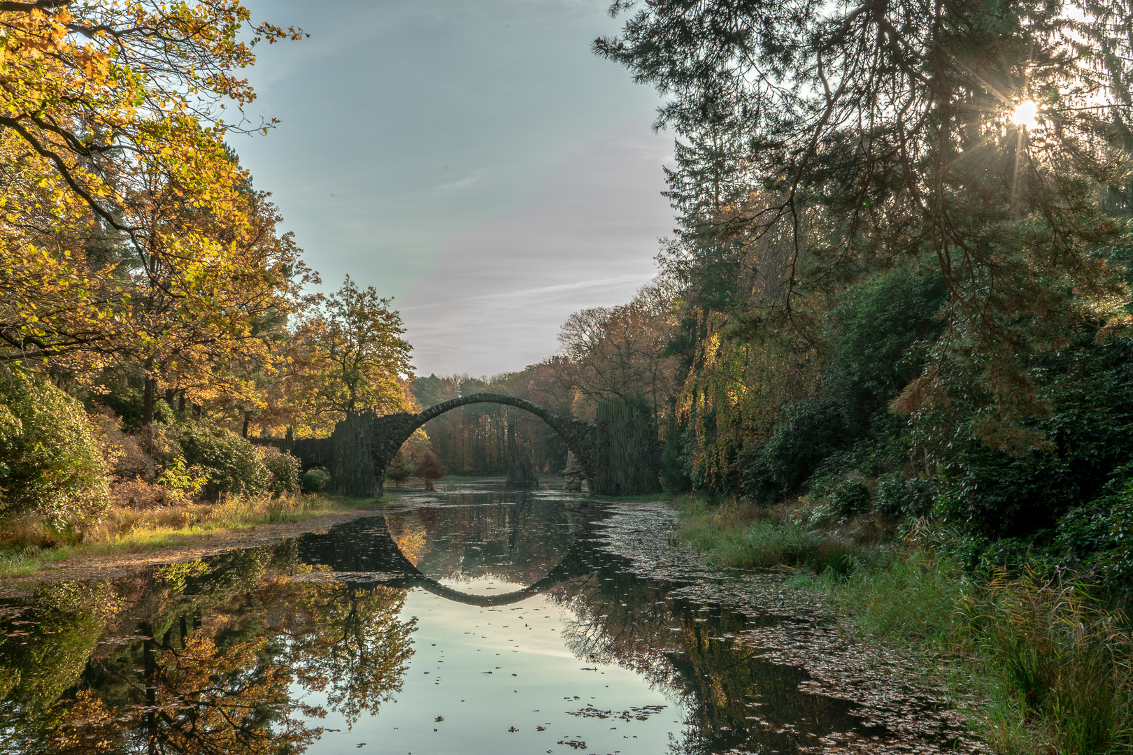 Rakotzbrücke im Herbst