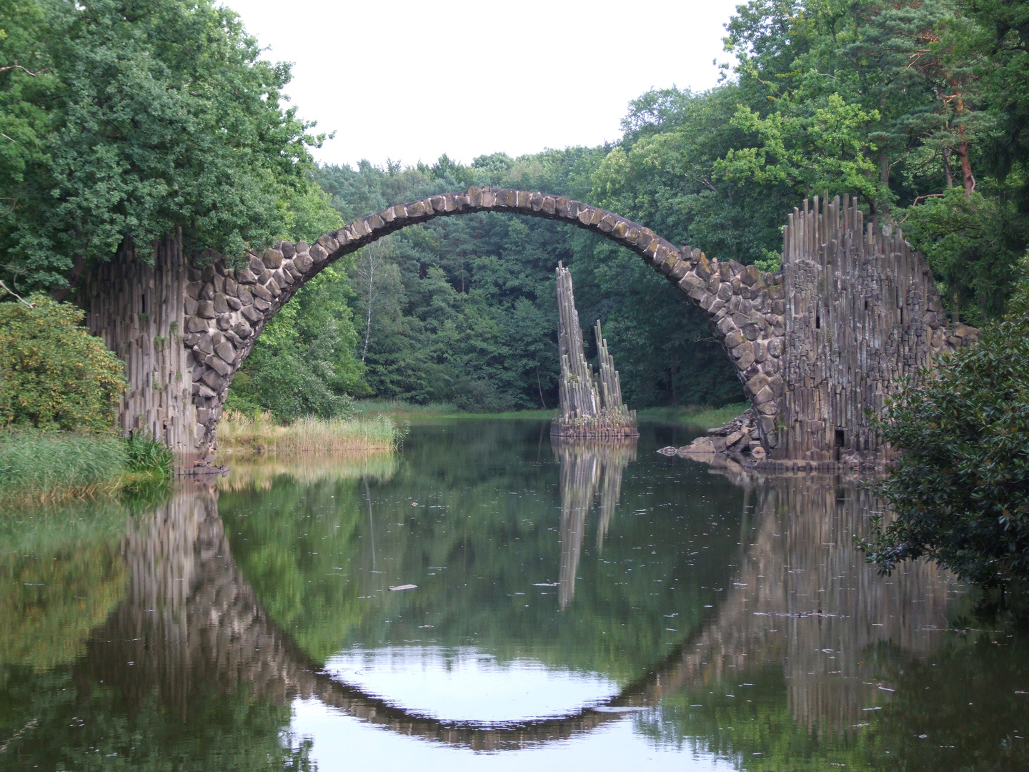 Rakotzbrücke im Kromlauer Park