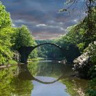 Rakotzbrücke im Kromlauer Park oder im Volksmund "Teufelsbrücke"