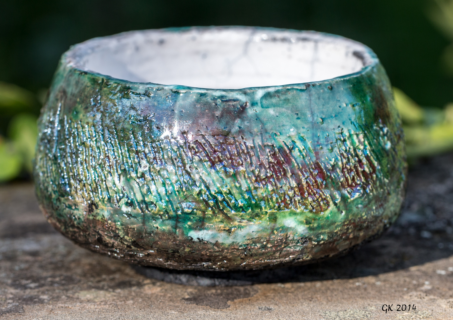 Raku: Experimente mit Kupferglasuren