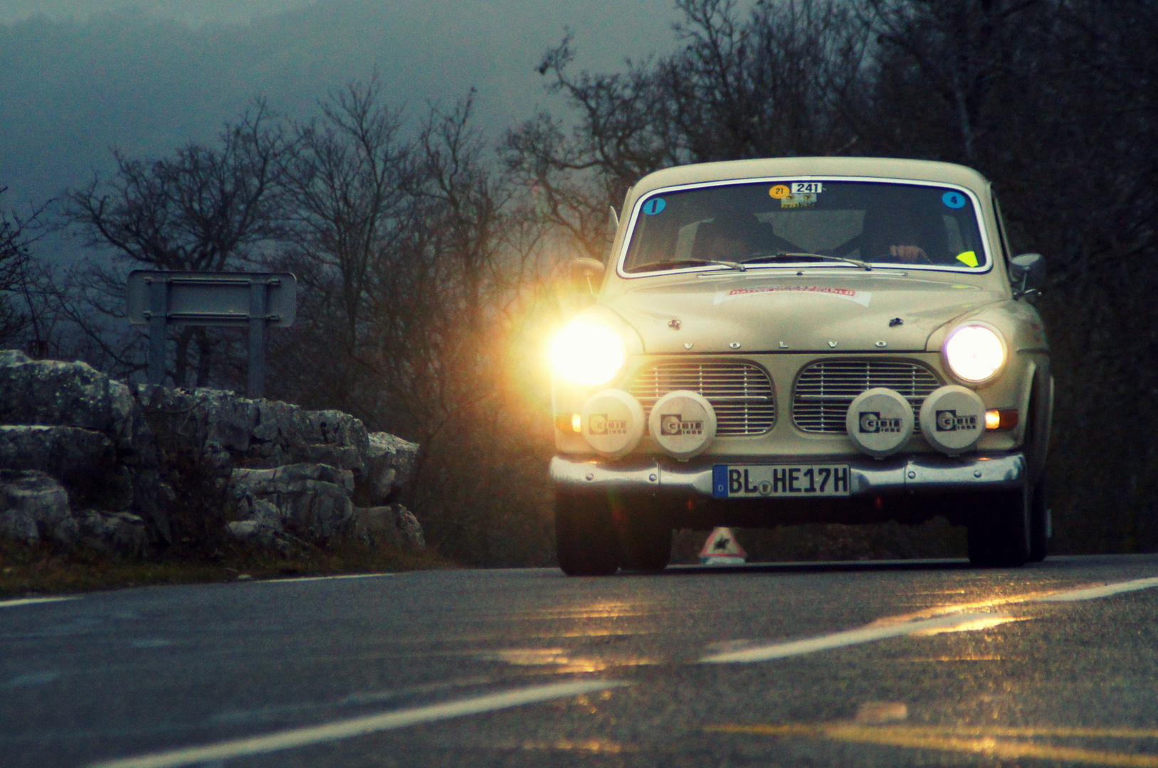 Rallye Monte Carlo Historique 2016 - Volvo Amazone im Nebel