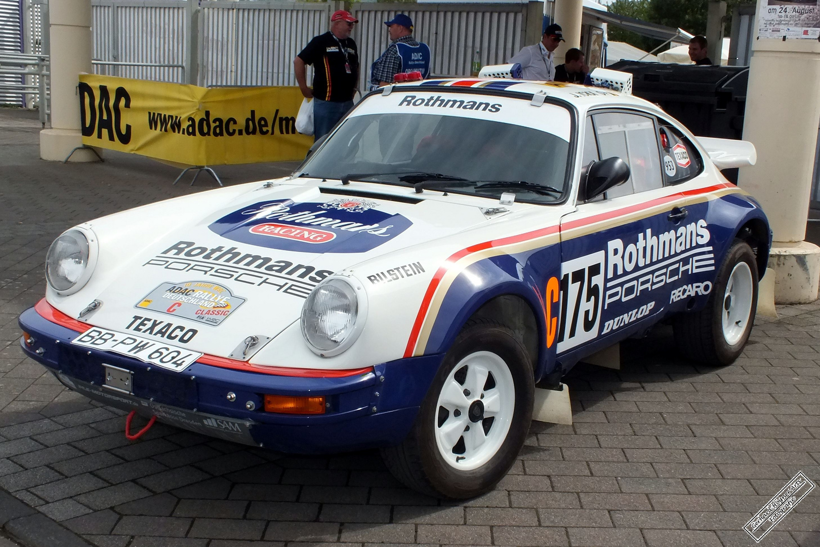 Rallye Porsche 953 ...