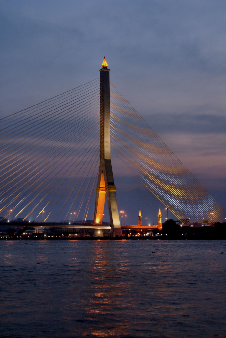 Rama 8 Brücke