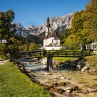 Ramsauer Ache mit Pfarrkirche St. Sebastian © by JPS-Pictures