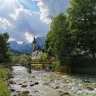 Ramsauer Kirche mit Ramsauer Ache