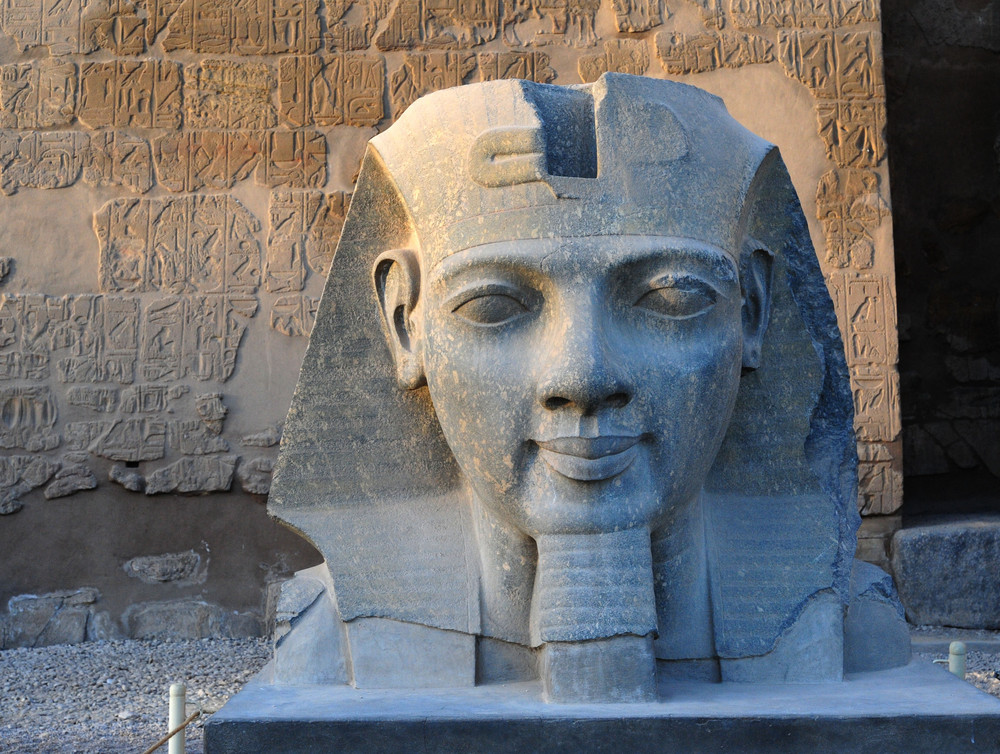 RAMSES II -GRAUGRANIT