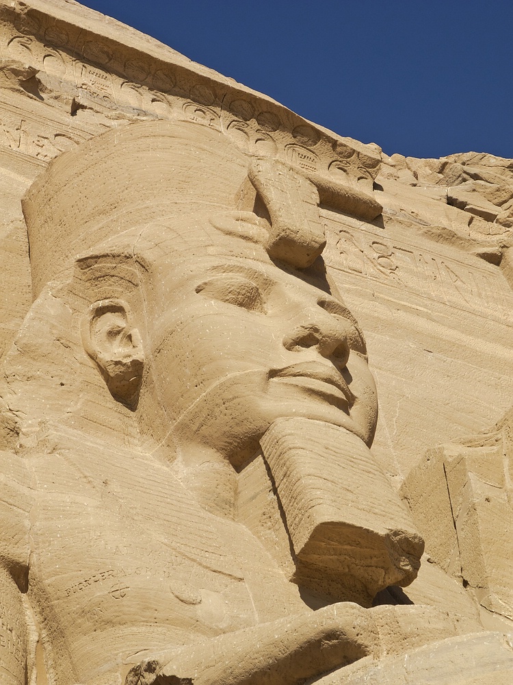 Ramses vor dem Tempel von Abu Simbel