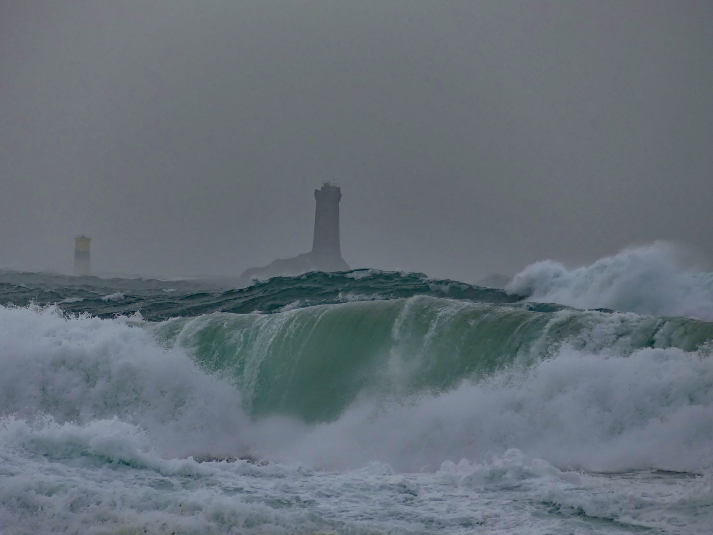 Randerscheinungen des Hurricans Epsilon