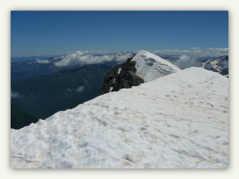 Rando Montvalier 2838m du 30 juin 2013.Etape N°12: Du sommet vue sur crète EST.