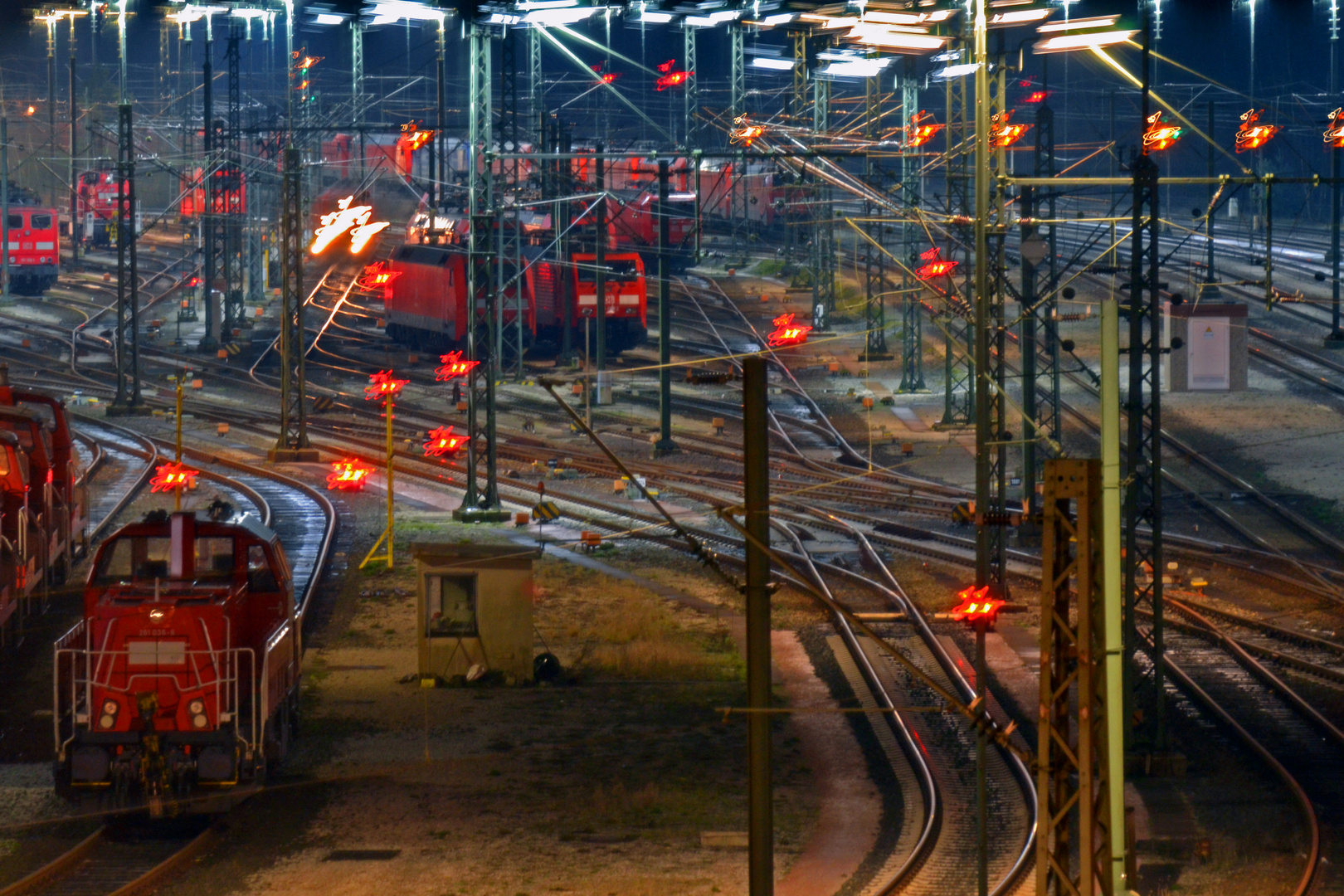 Rangierbahnhof Maschen in rot