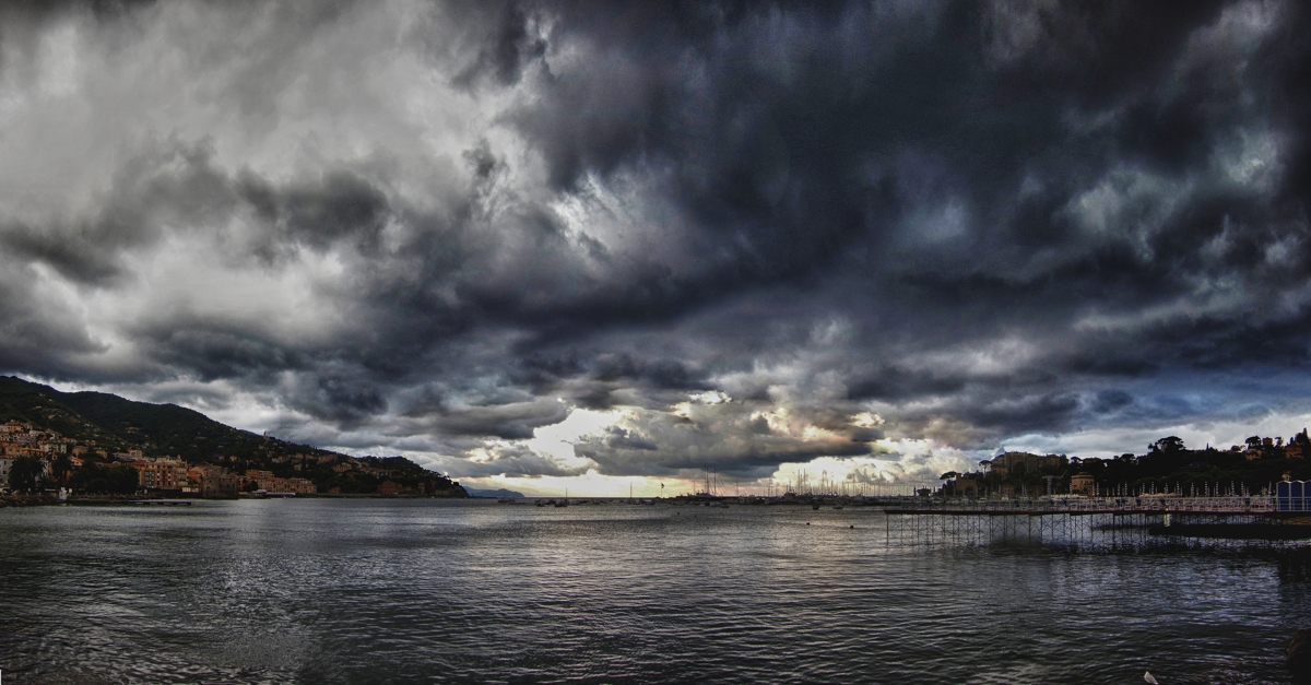 Rapallo al mattino HDR