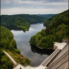 ...Rappbodetalsperre-Staumauer mit Blick ins Tal...