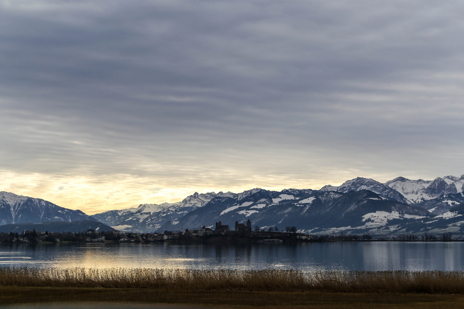 Rapperswil an einem Wintermorgen