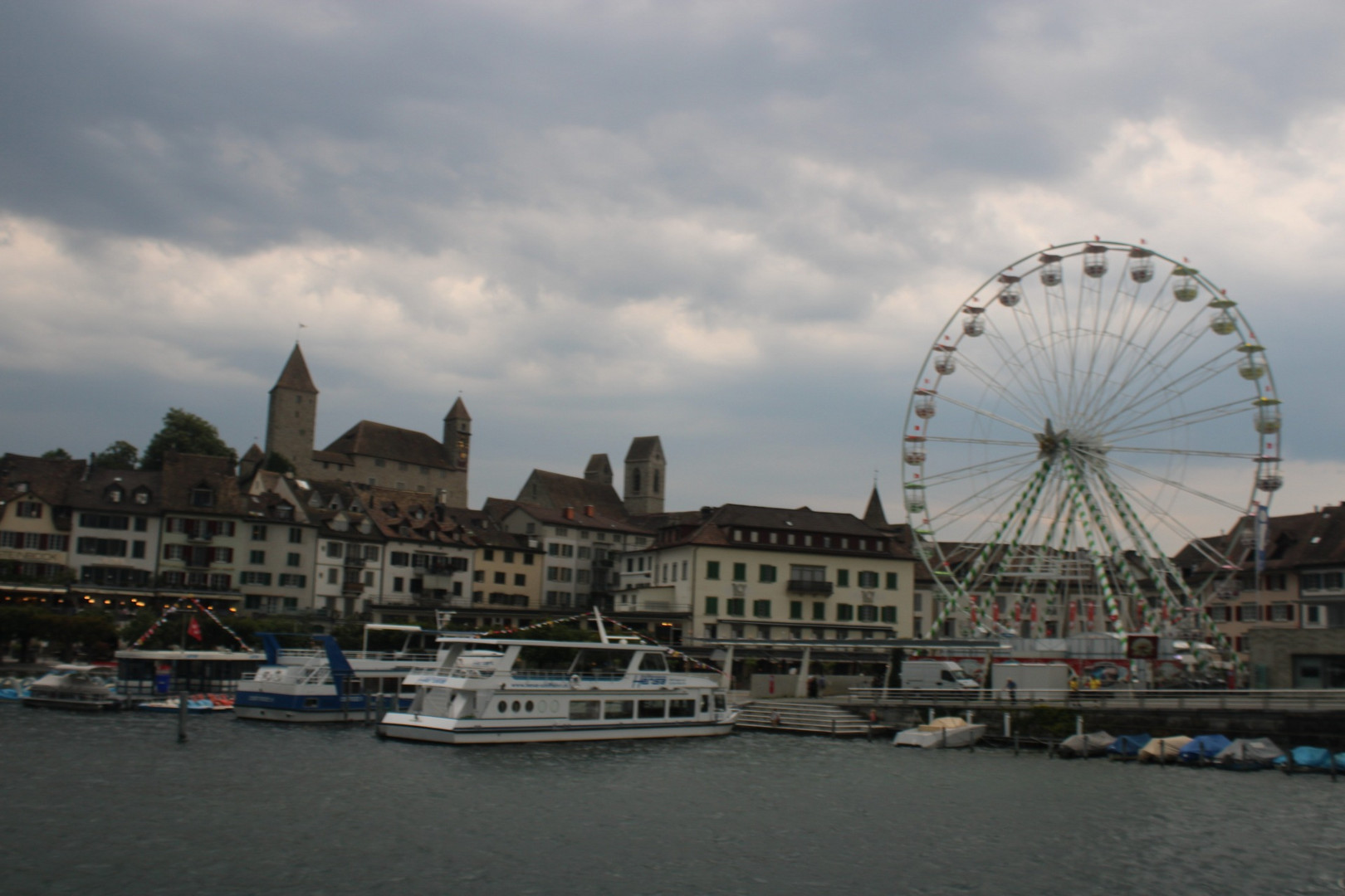 Rapperswil ist eine schöne Stadt.