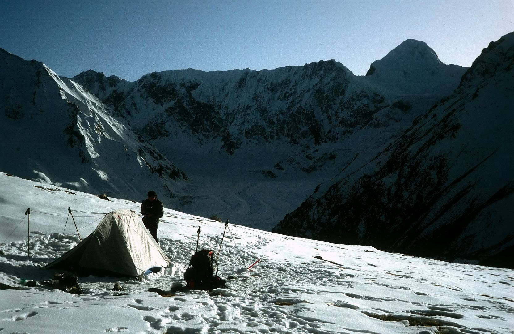 Rast am Mazeno-Gletscher