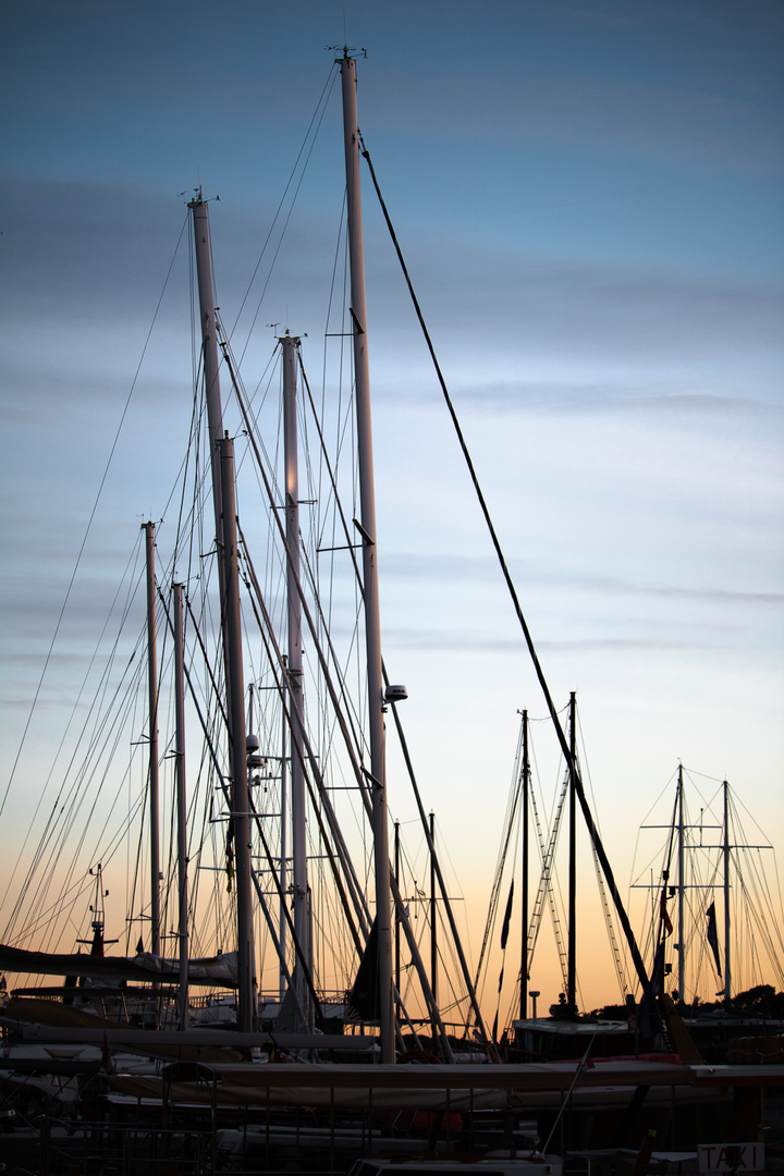 Rastende Segelboote