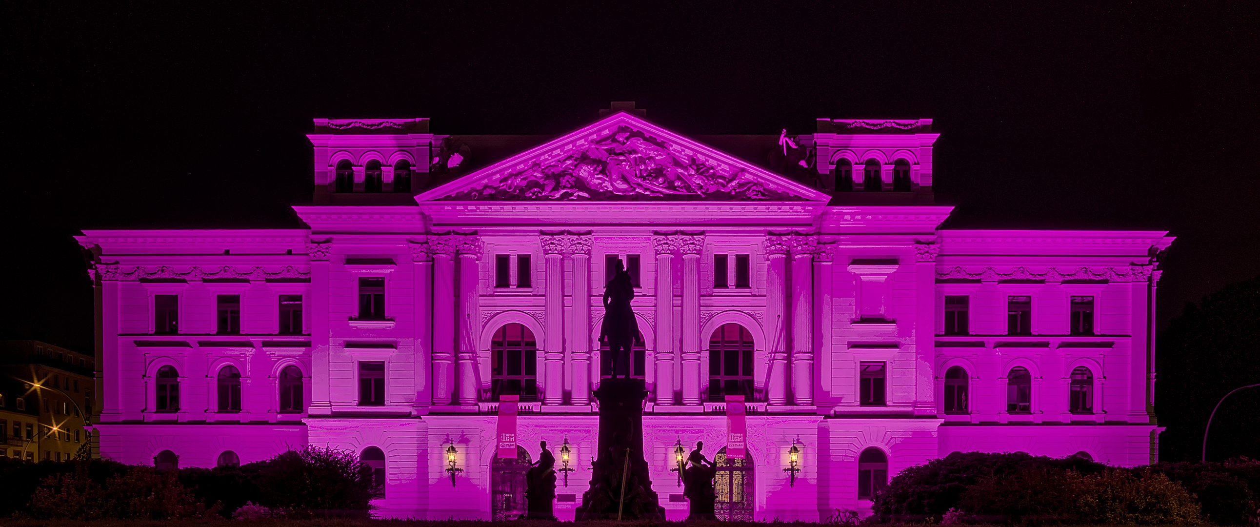 Bilder von Rathaus Altona: Eine Reise in die Geschichte und Architektur Hamburgs