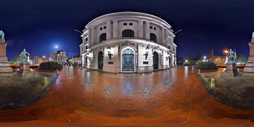 Rathaus Altona bei Nacht