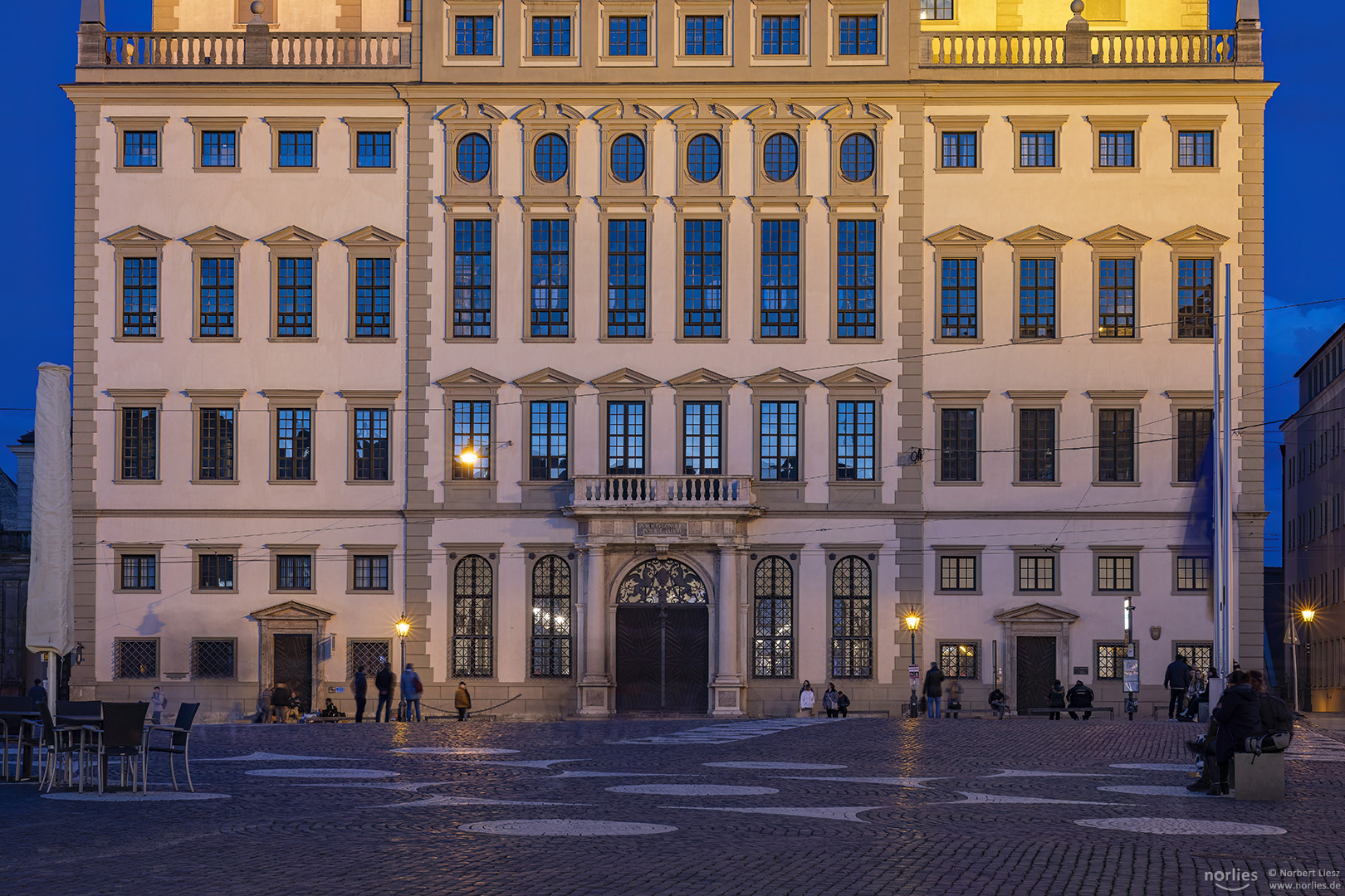 Rathaus Augsburg beleuchtet