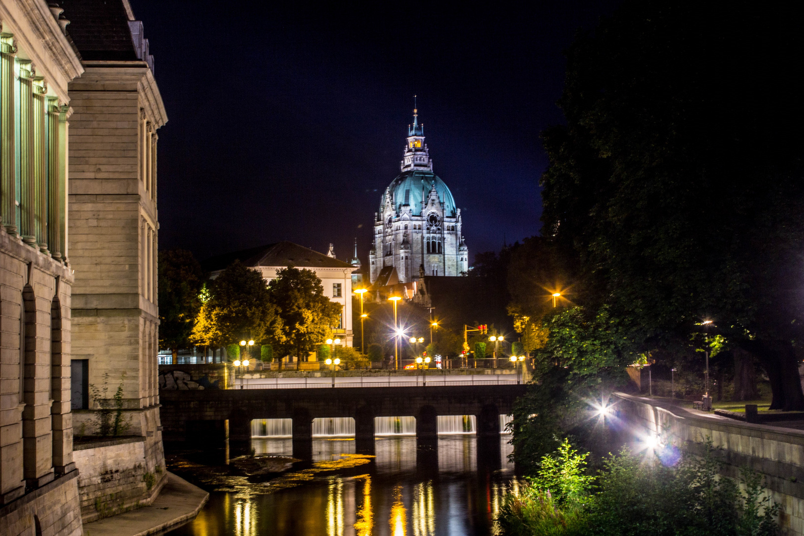 Rathaus bei Nacht