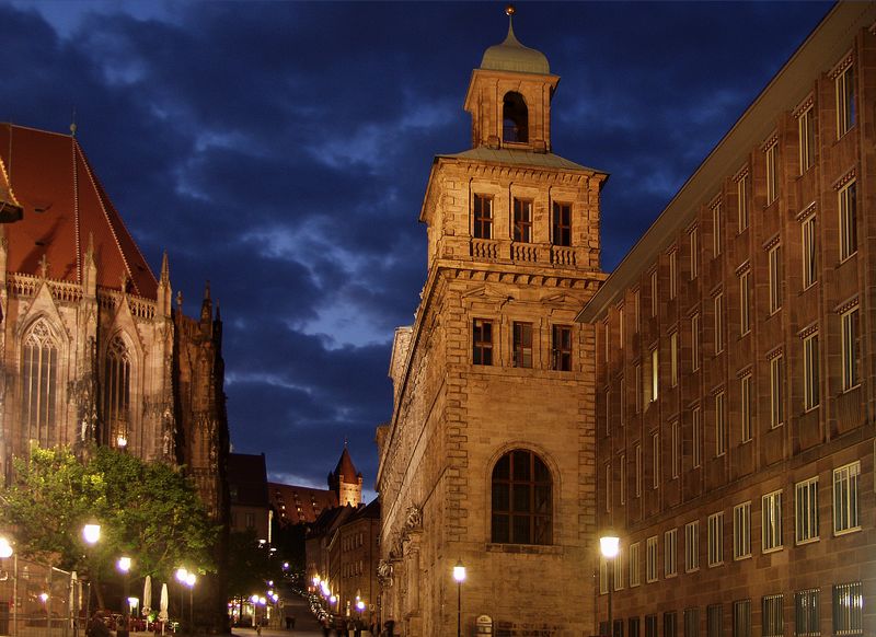 Rathaus bei Nacht